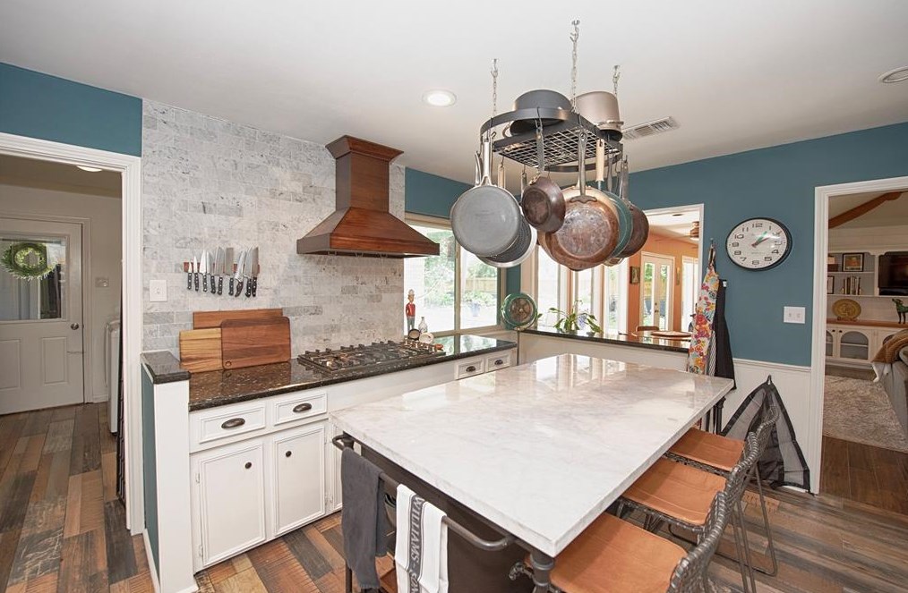 18503 Kingstown Ct, Houston TX  77058-4211 exterior