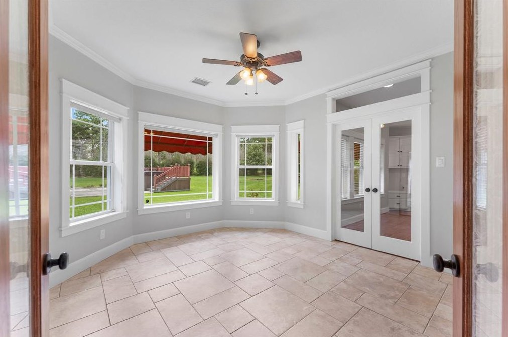 16164 Koenig Ln, Conroe TX  77384-4087 exterior