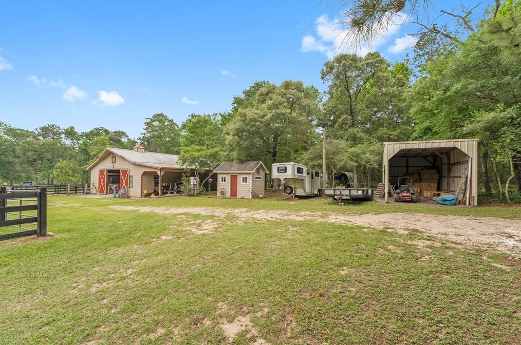 16164 Koenig Ln, Conroe TX  77384-4087 exterior