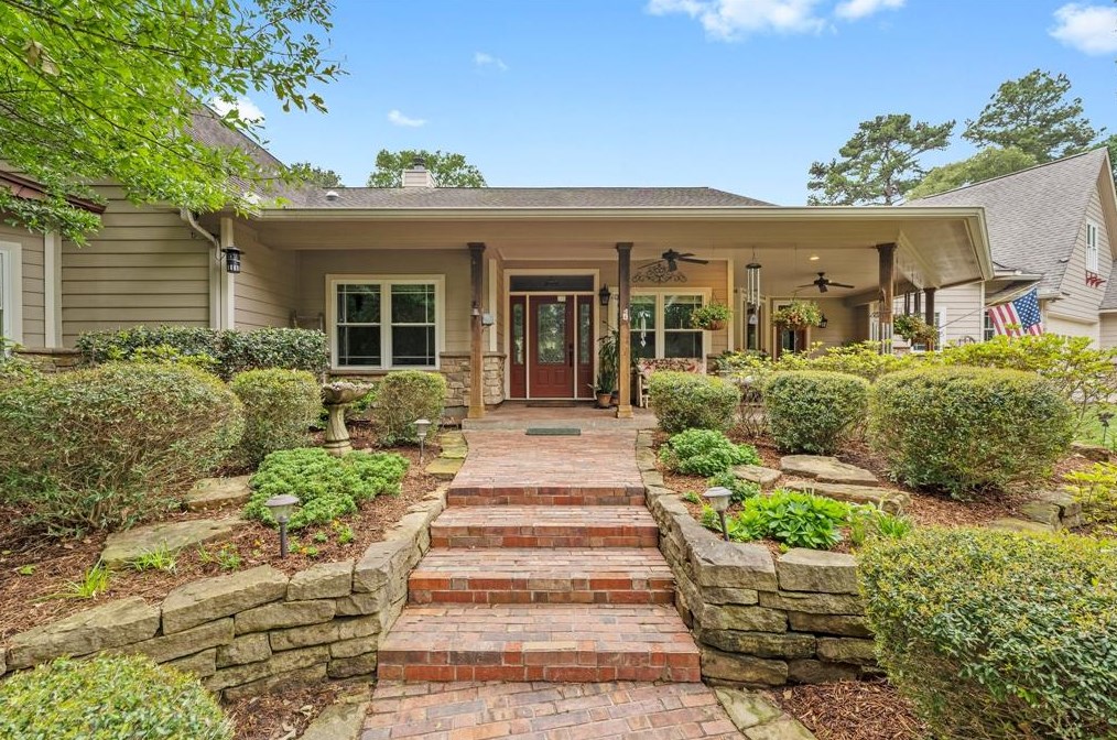 16164 Koenig Ln, Conroe TX  77384-4087 exterior