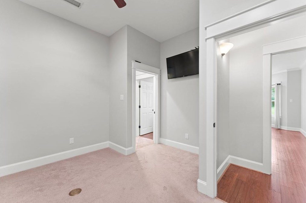 16164 Koenig Ln, Conroe TX  77384-4087 exterior