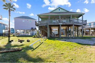 901 Meynig Drive, Crystal Beach, TX 77650 - Photo 2