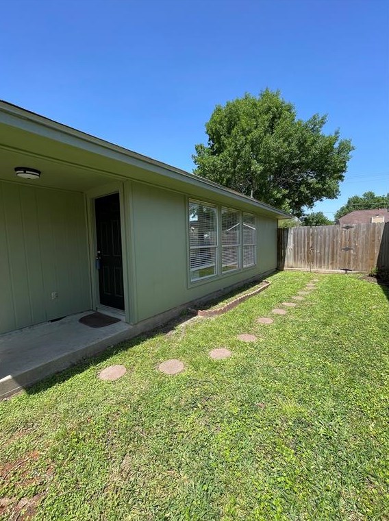 11547 Sagecreek Dr, Houston TX  77089-6806 exterior