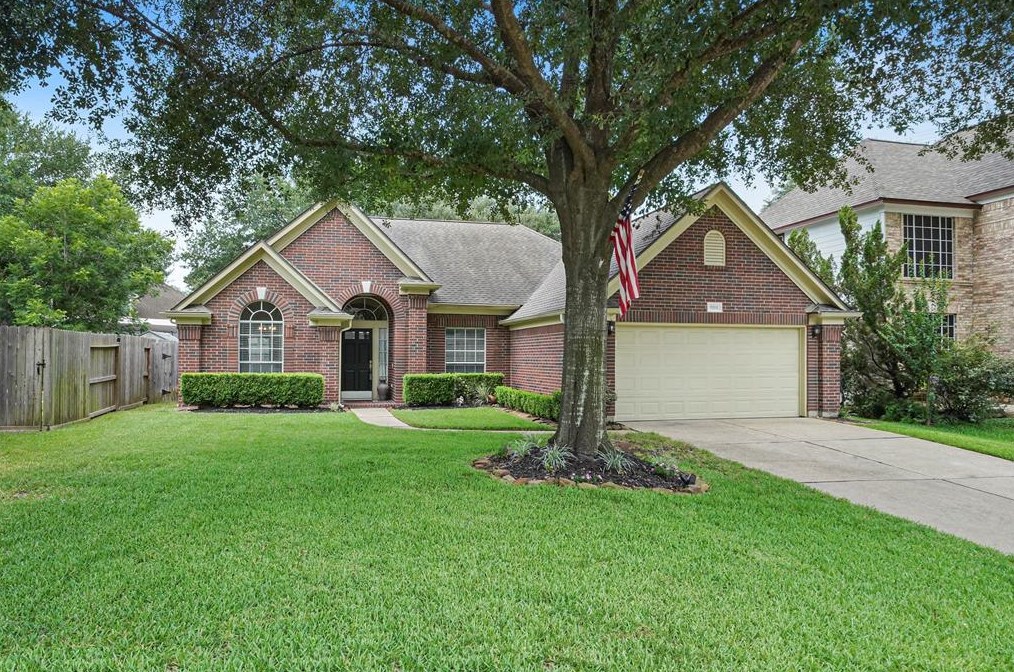 15915 Timber Grove Ct, Tomball, TX 77377-8564
