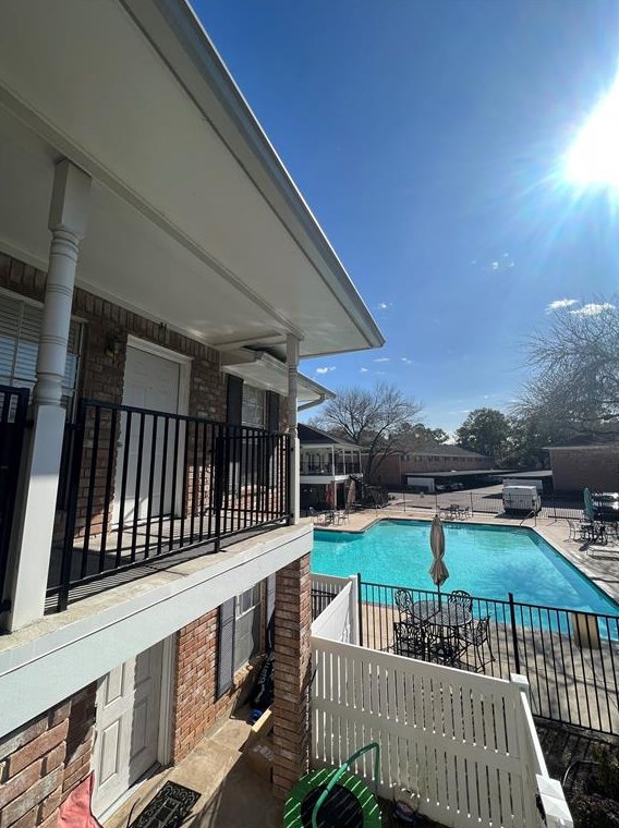 14333 Memorial Dr Apt 31, Houston, TX 77079
