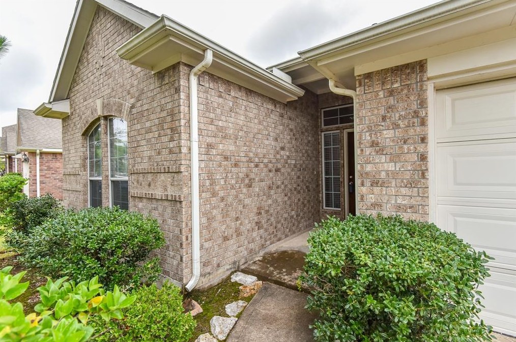 2623 Emerald Springs Ct, Pearland, TX 77584