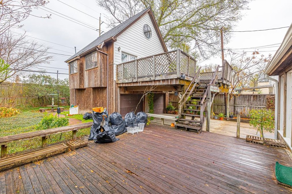 2102 Banks St, Houston TX 77098-5406 exterior