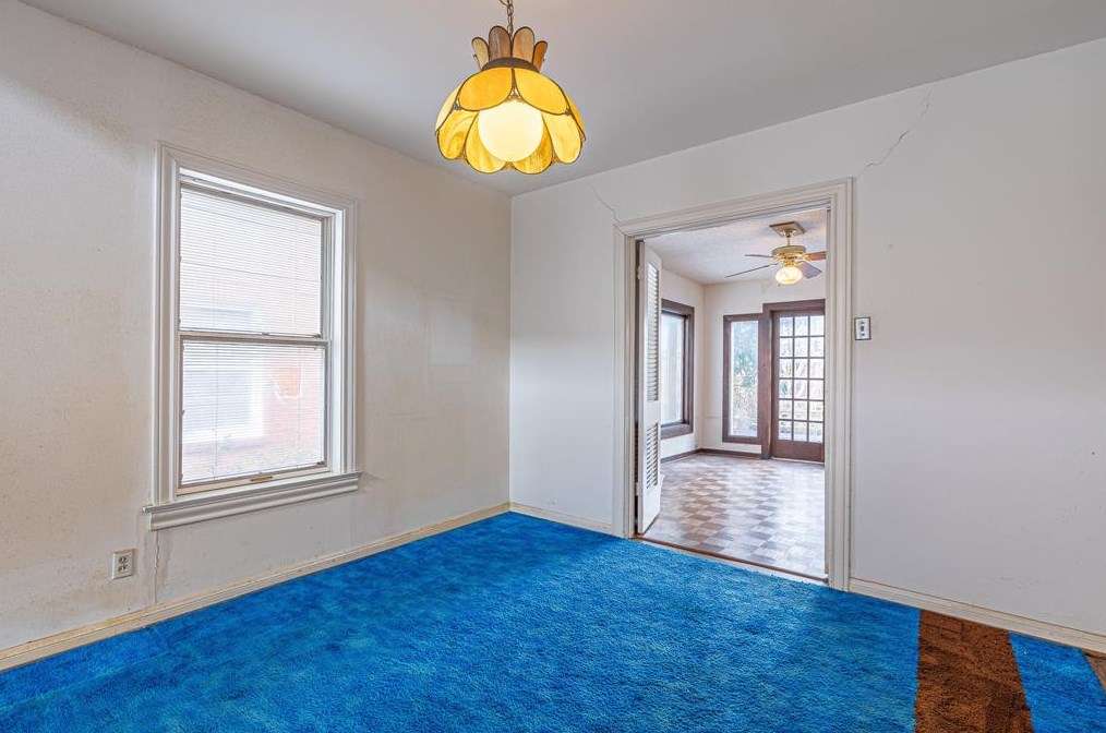 2102 Banks St, Houston TX 77098-5406 exterior