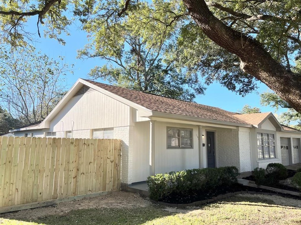 10226 Old Orchard Rd, Morgans Point, TX 77571