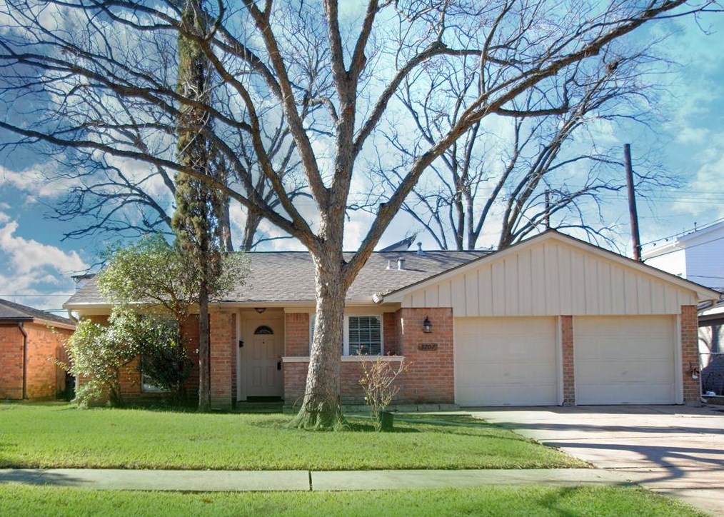 3207 Lively Ln, Houston, TX 77080