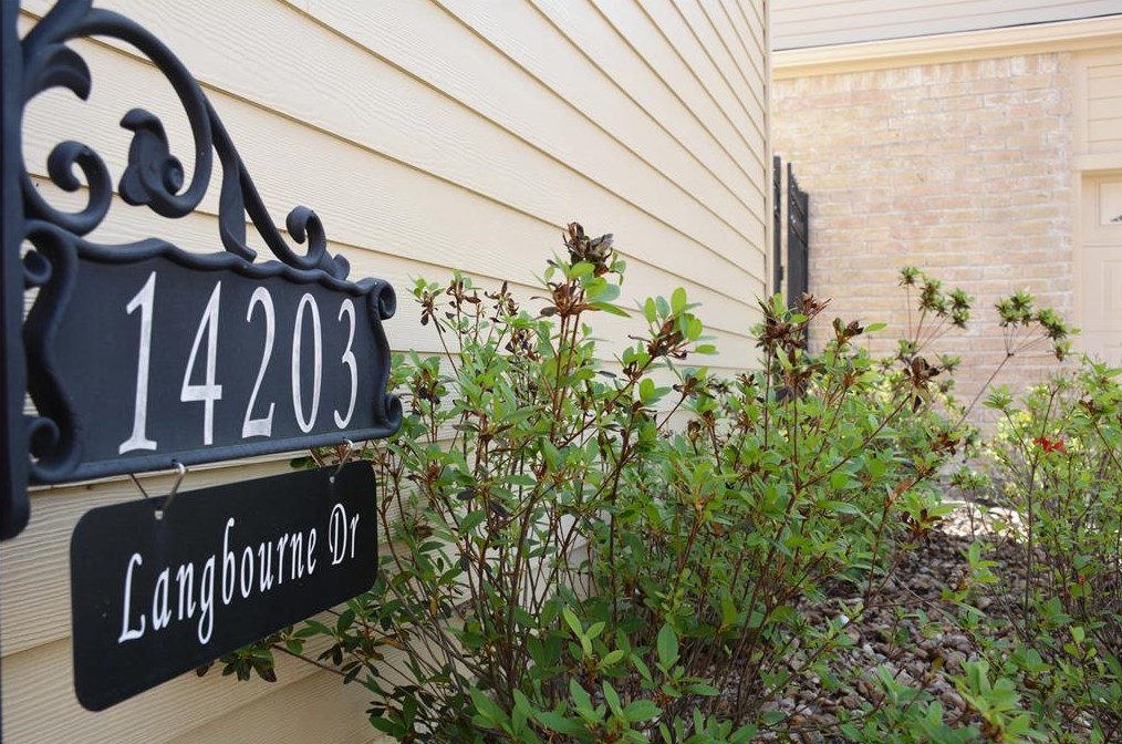 14203 Langbourne Dr, Houston, TX 77077