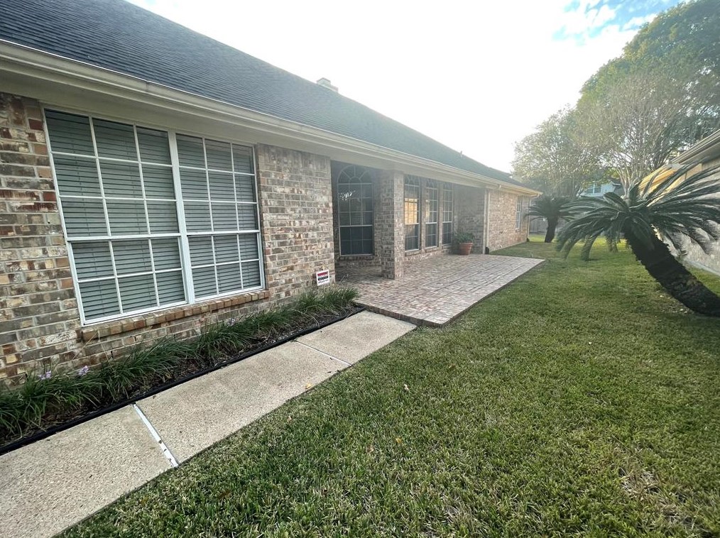 3915 Cornell Park Ct, Houston, TX 77058-1139