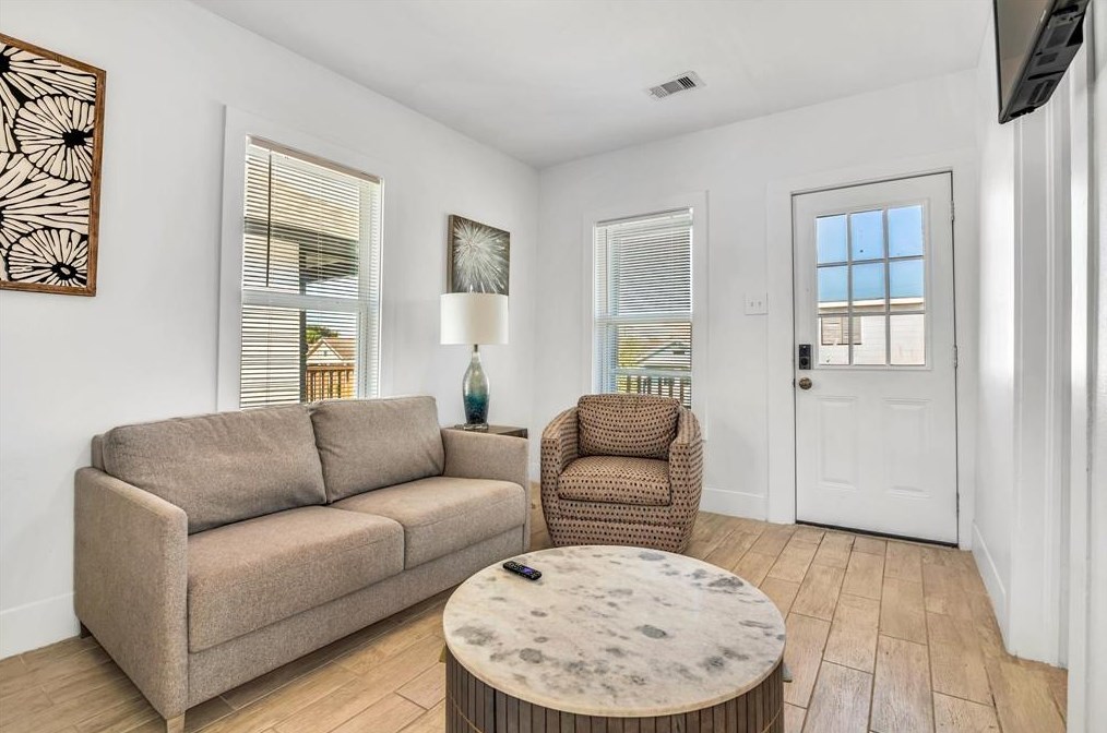 5301 Avenue M, Galveston, TX 77551