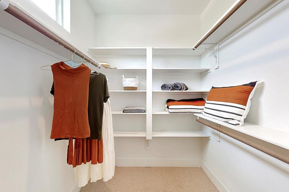 3050 Jensen Dr, Houston TX  77026-5513 exterior