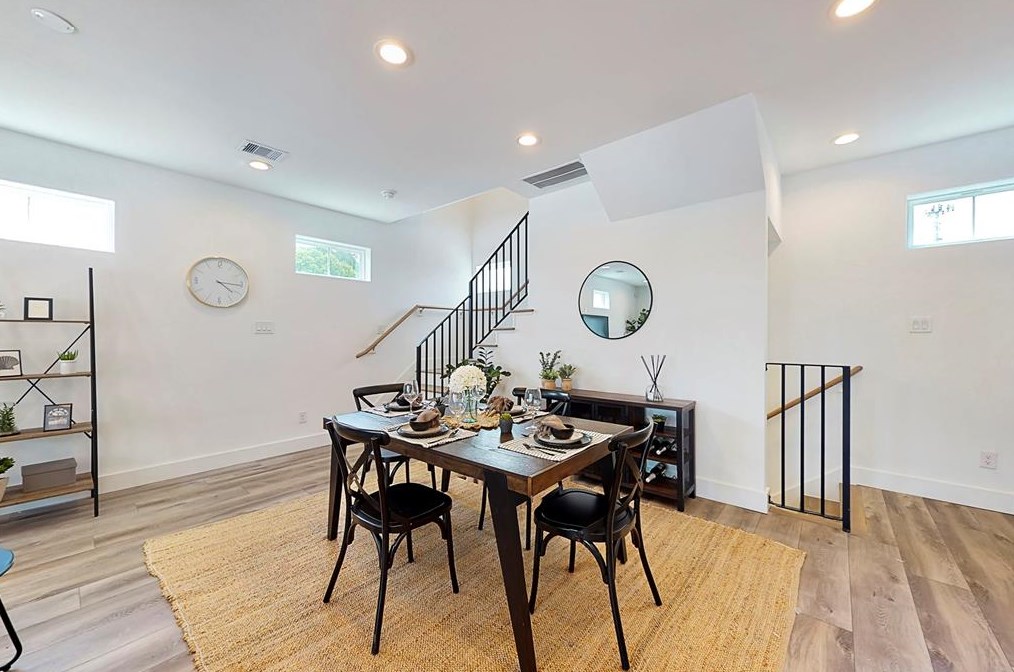 3050 Jensen Dr, Houston TX  77026-5513 exterior