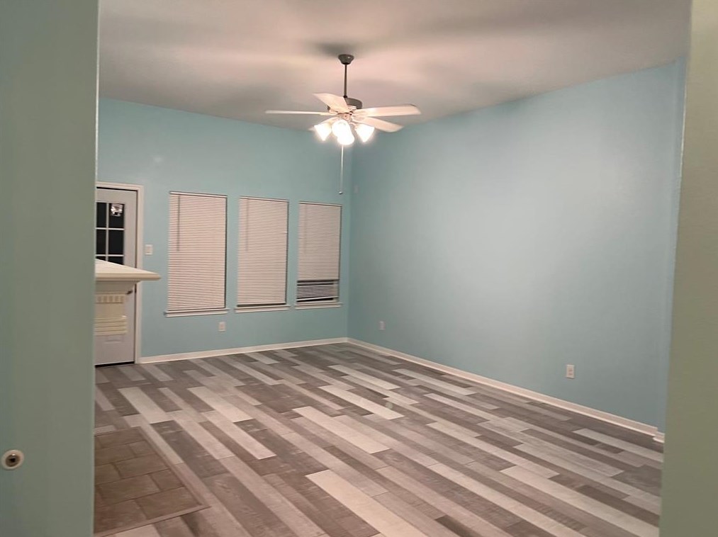 70 N Forrest Ave, Morgans Point, TX 77571