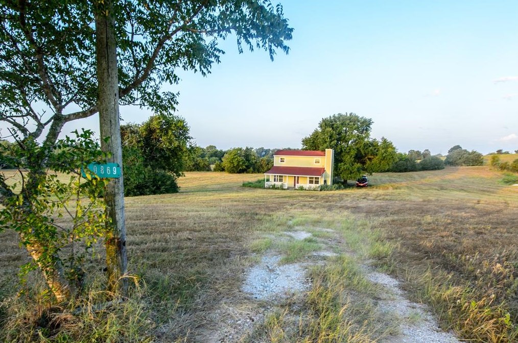 10869 Lost Trl, College Station, TX 77845