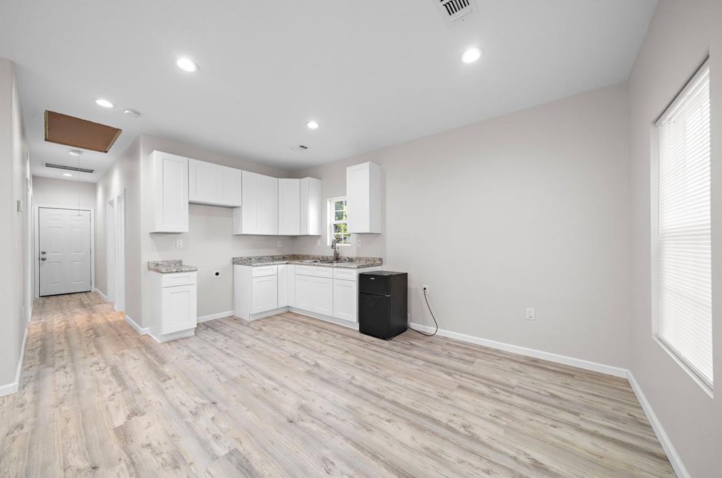 306 Stewart St, Baytown, TX 77520-3053