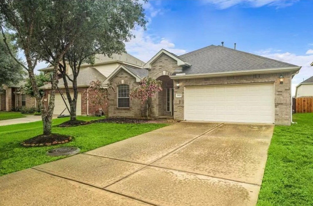 17923 Serene Shore Dr, Cypress, TX 77429