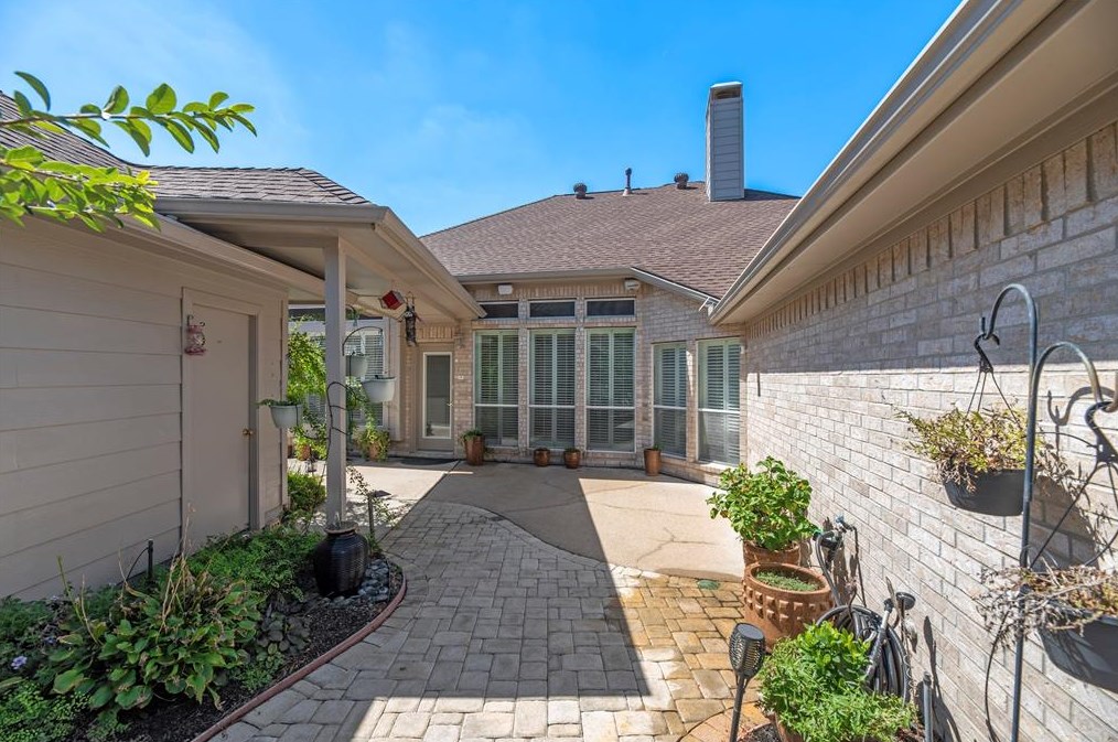 19618 Desert Ivy Dr, Houston TX  77094-2629 exterior