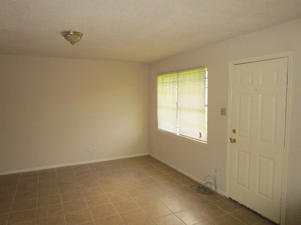 4207 Boynton Dr, Houston, TX 77045
