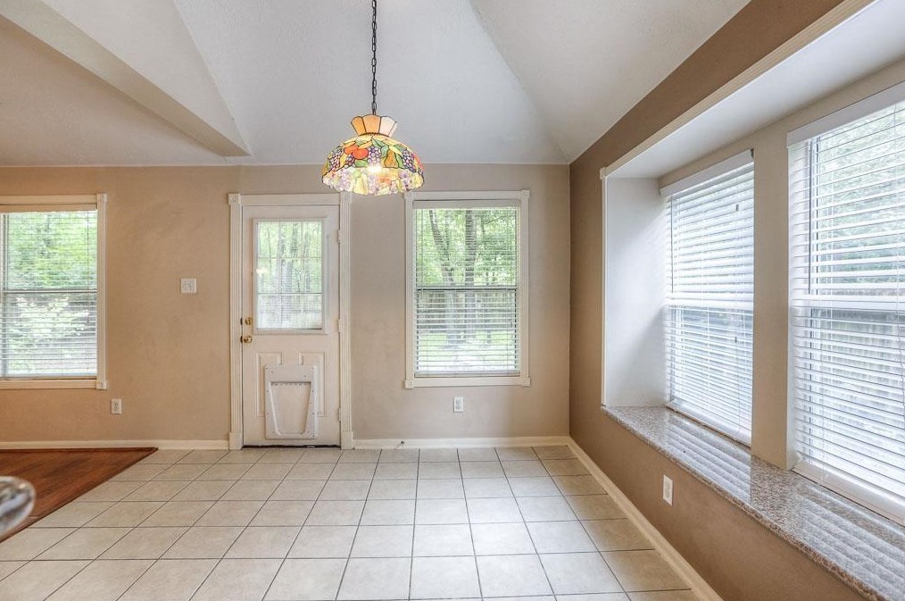 30 Florian Ct, Conroe TX  77385-3460 exterior