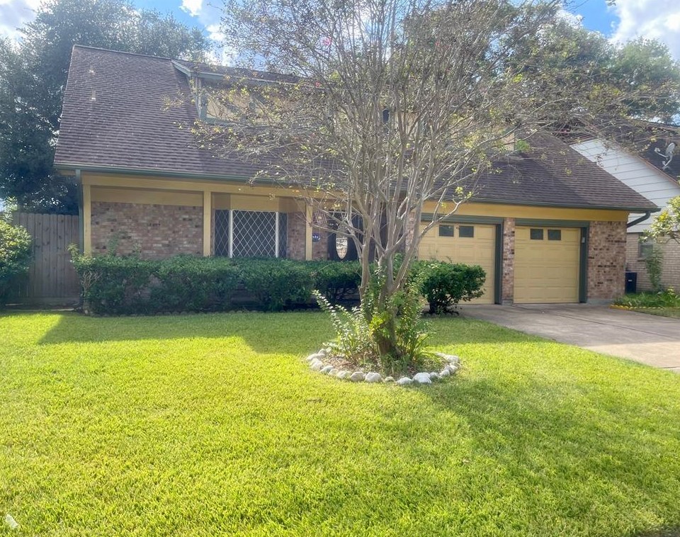 10738 Sagewind Dr, Houston, TX 77089