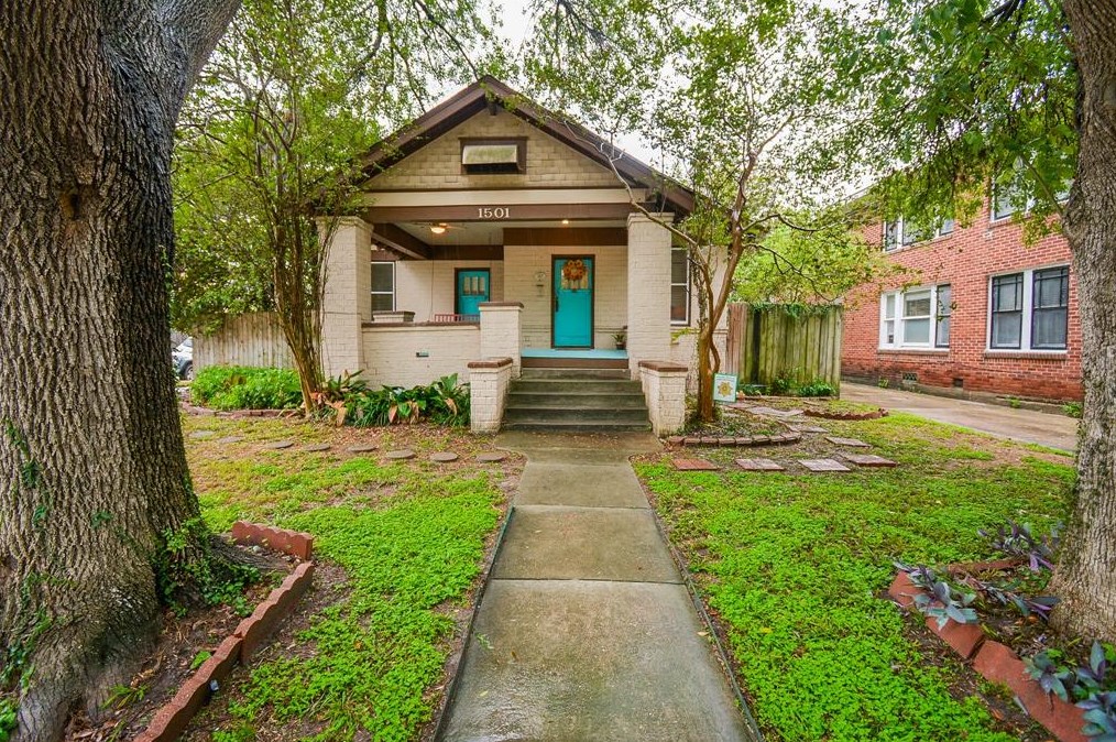1501 Kipling St, Houston, TX 77006-4111