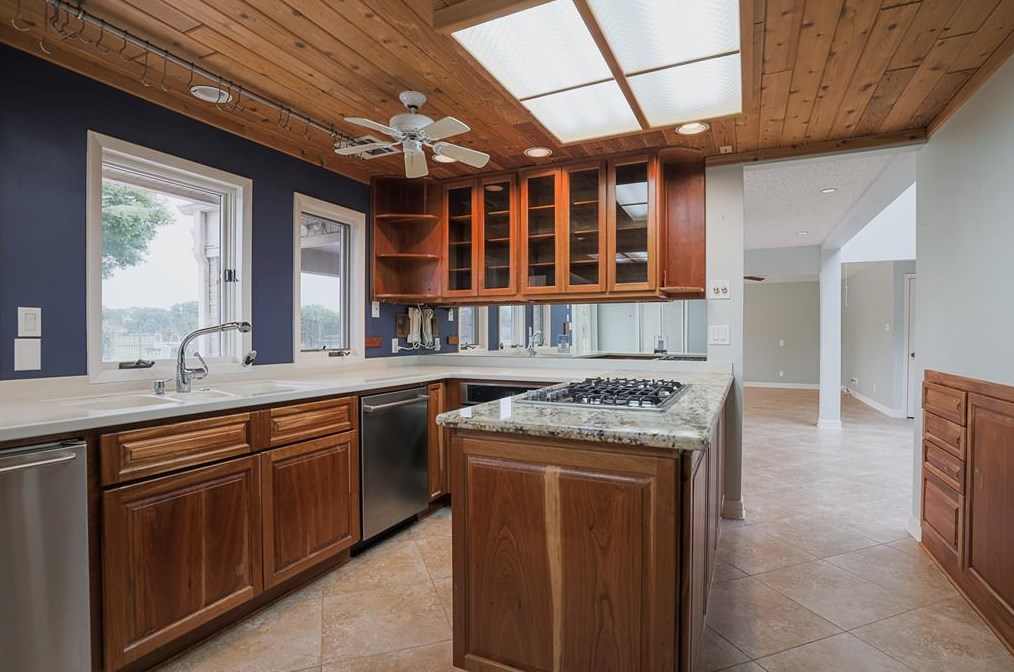 14802 Bluffridge, Houston TX  77095-3207 exterior