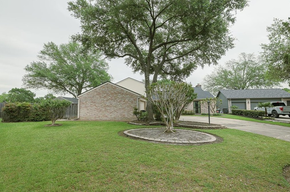 14802 Bluffridge Cir, Houston TX  77095-3262 exterior