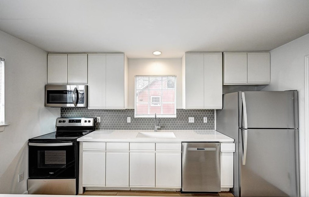 1403 Castle Ct Apt B, Houston, TX