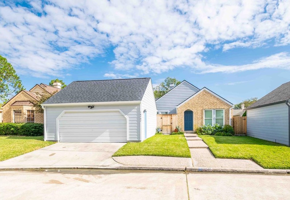 16707 Doverwood Way, Houston, TX 77058