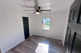 114 W Alfred St, El Campo, TX 77437 - Photo 14