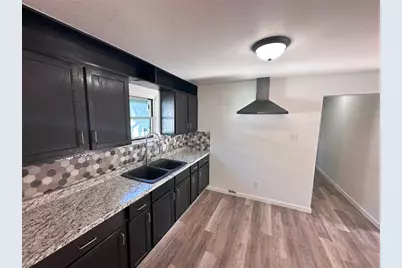 114 W Alfred Street, El Campo, TX 77437 - Photo 6