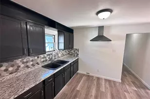 114 W Alfred St, El Campo, TX 77437 - Photo 6