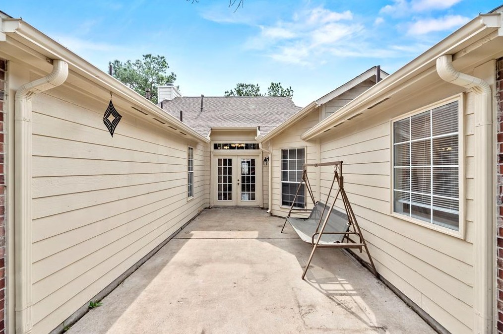 17210 Crown Mdw Ct, Houston TX  77095-4319 exterior