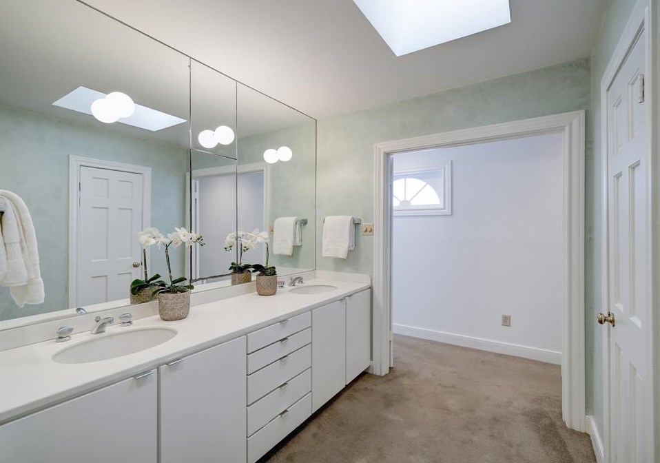 2407 Dryden Rd, Houston TX 77030-1001 exterior