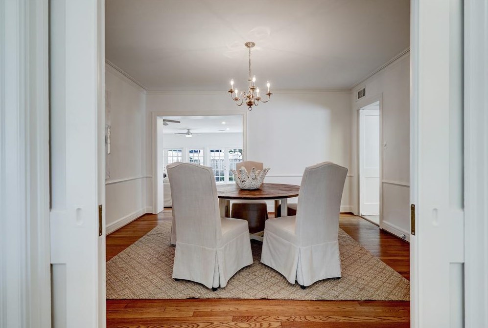 2407 Dryden Rd, Houston TX 77030-1001 exterior