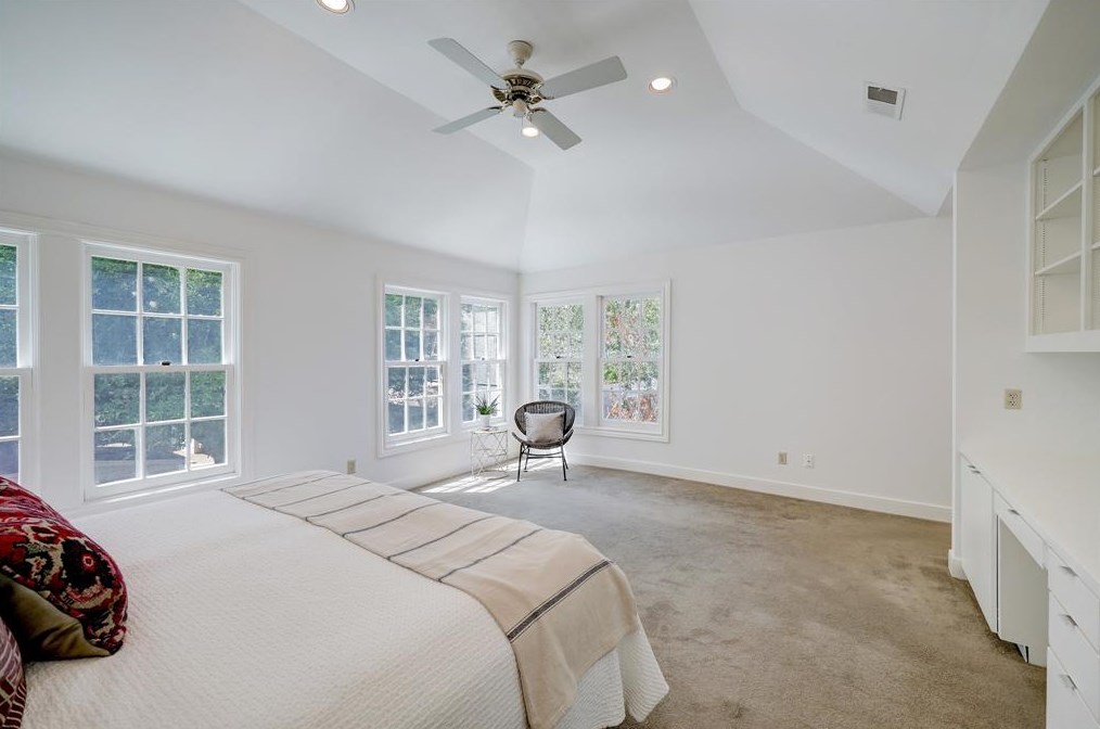 2407 Dryden Rd, Houston TX 77030-1001 exterior