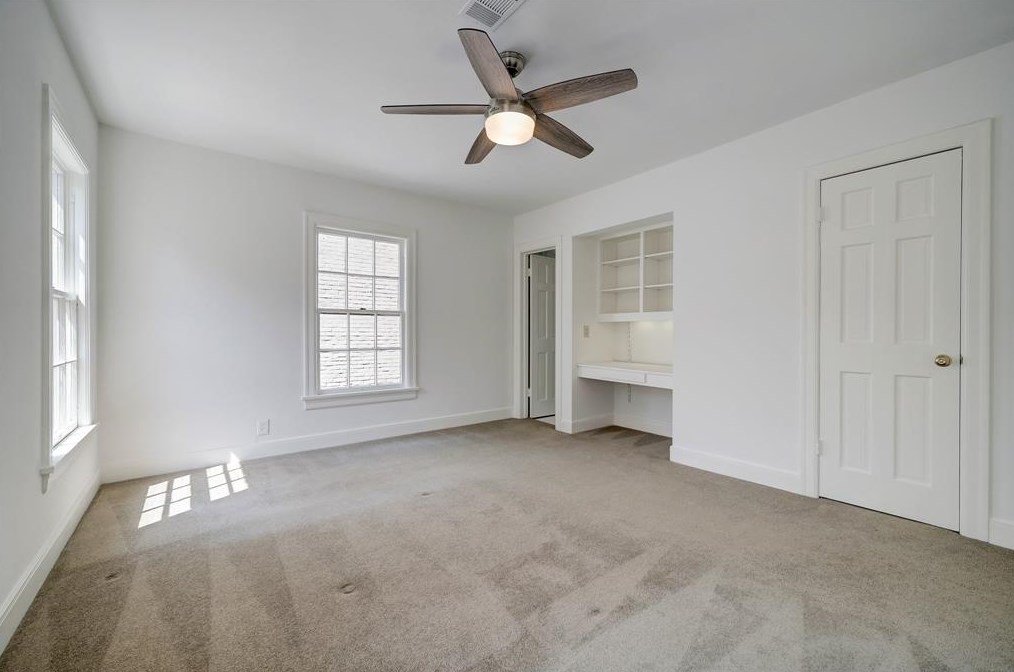 2407 Dryden Rd, Houston TX 77030-1001 exterior