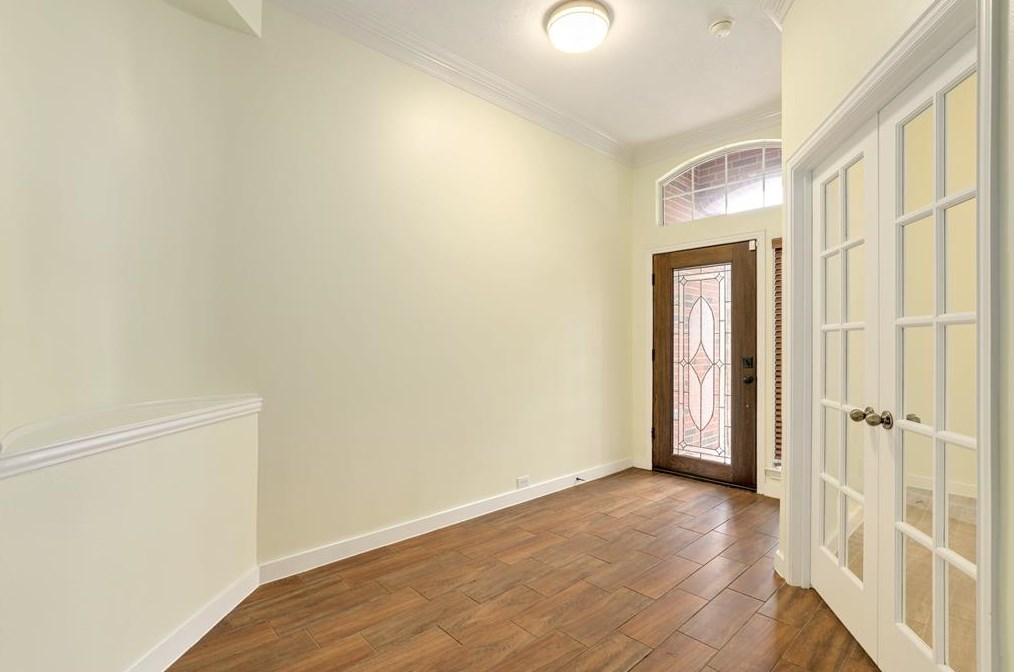 11418 Creekwood Hills Ln, Houston, TX 77070