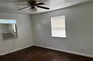 4817 12th St, Bacliff, TX 77518 - Photo 6