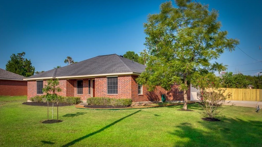 138 Amarillo Dr, Magnolia, TX 77354