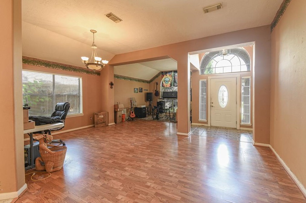 8503 Majesticbrook Dr, Houston TX  77095-3066 exterior