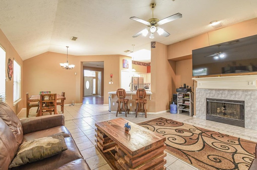 8503 Majesticbrook Dr, Houston TX  77095-3066 exterior