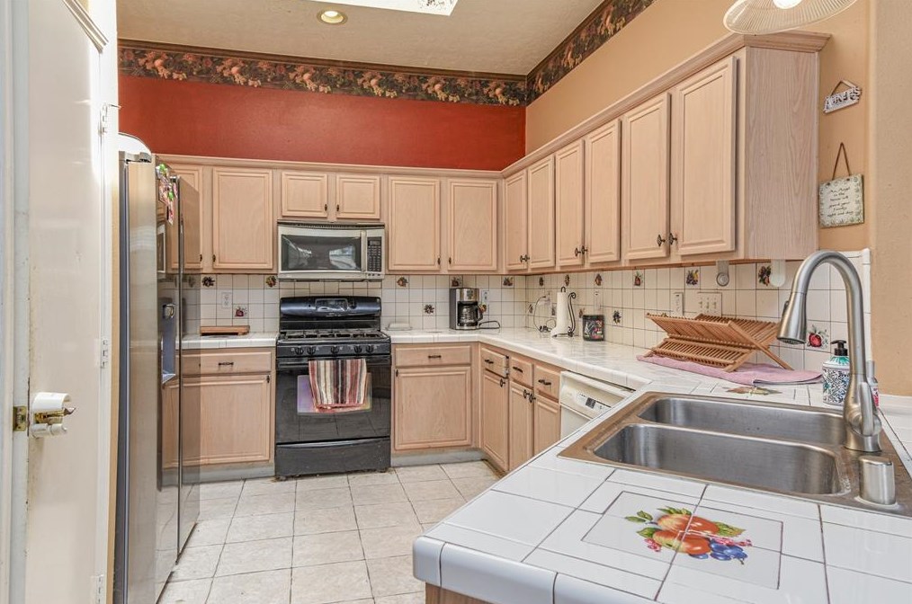 8503 Majesticbrook Dr, Houston TX  77095-3066 exterior