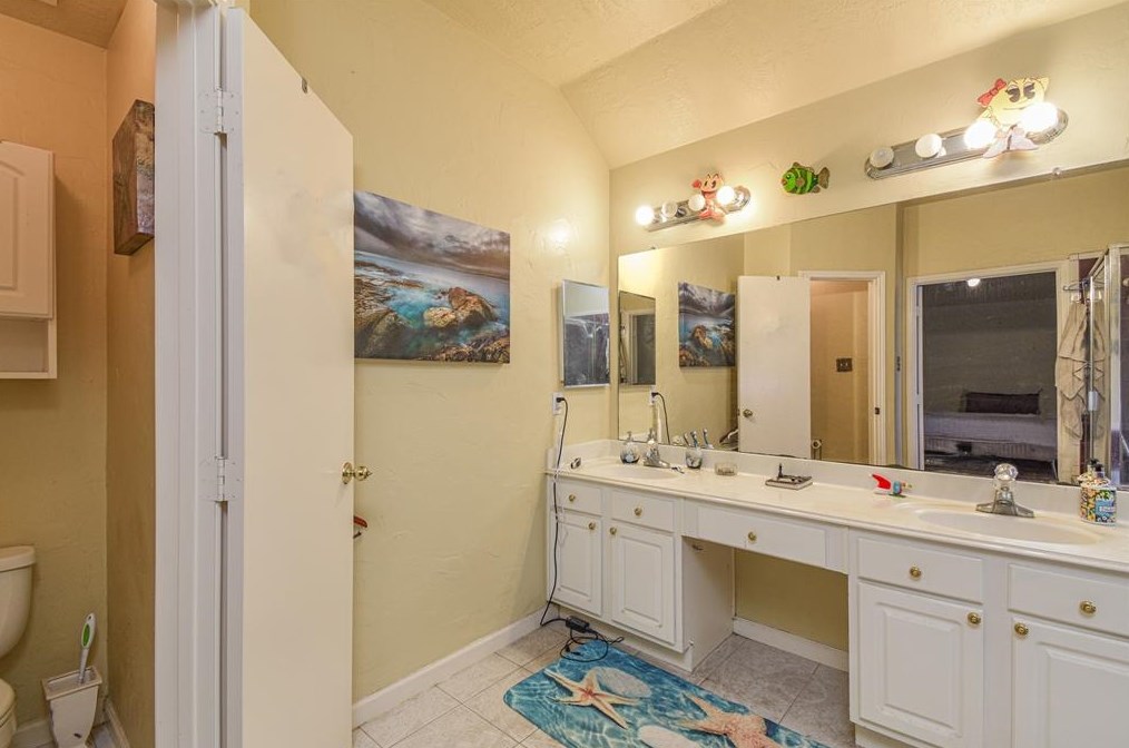8503 Majesticbrook Dr, Houston TX  77095-3066 exterior