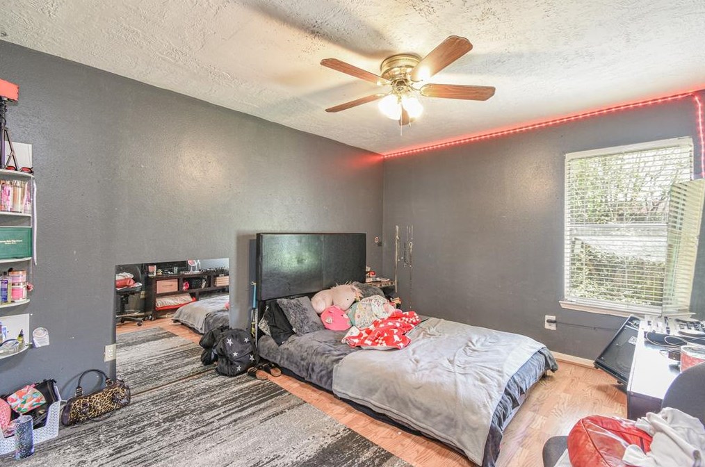 8503 Majesticbrook Dr, Houston TX  77095-3066 exterior