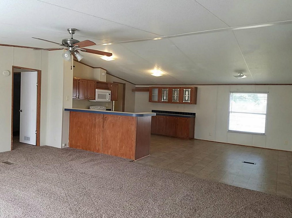 183 Aquarius Rd, Conroe, TX 77306