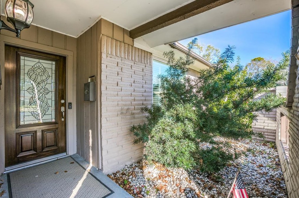 9310 Val Verde St, Houston, TX 77063-3924